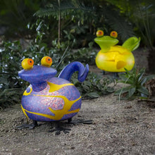 Lade das Bild in den Galerie-Viewer, BUBBA – Salamander-Lichtobjekt, Outdoor-Glasskulptur