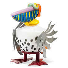 Lade das Bild in den Galerie-Viewer, COOPER – Outdoor-Lichtobjekt Pelikan mit exotischem Charme