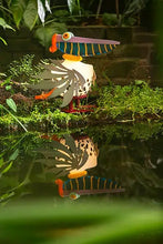 Lade das Bild in den Galerie-Viewer, COOPER – Outdoor-Lichtobjekt Pelikan mit exotischem Charme