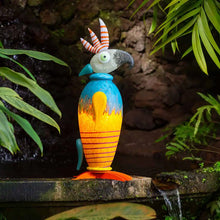 Lade das Bild in den Galerie-Viewer, TACO – Ein Kakadu mit Charisma und Lebensfreude