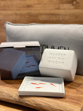 Lade das Bild in den Galerie-Viewer, Butterdose "Butter bei die Fische", klein - räder