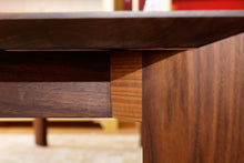 Lade das Bild in den Galerie-Viewer, Esstisch SR1 mit Auszug - Div. Accessoires & Möbel