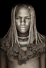 Lade das Bild in den Galerie-Viewer, Gobelinbild Himba Girl Namibia - Thomas Albrecht