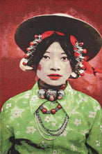 Lade das Bild in den Galerie-Viewer, Gobelinbild Tibetan Girl - Thomas Albrecht